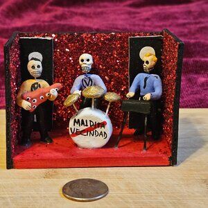 VINTAGE OAXACAN BAND DIORAMA